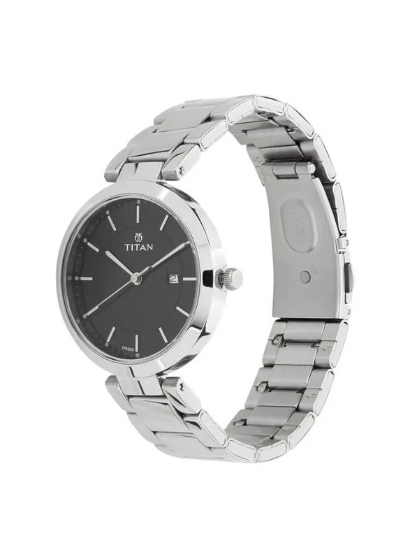 تيتان ساعة تايتن وورك وير نسائية بسوار ستانلس ستيل، مينا أسود بعقارب، مع عرض اليوم والتاريخ